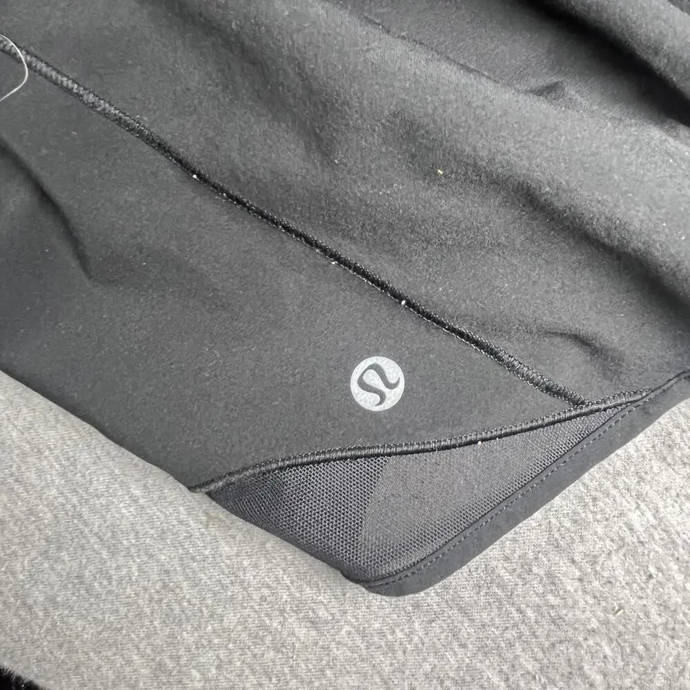 Lululemon Woman’s Size 6 stretchy Black Athletic Running Shorts LuLu - Picture 5 of 5
